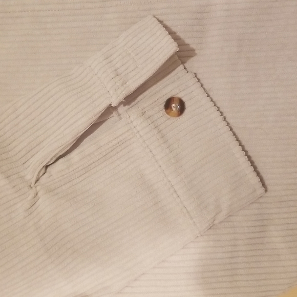 Long sleeved butting down curderoy shirt - Picture 3 of 3